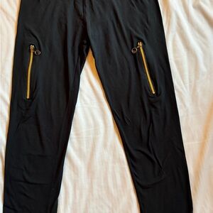 Black Zippered  legging